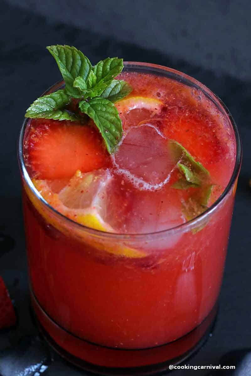 close up shot of Strawberry Lemonade