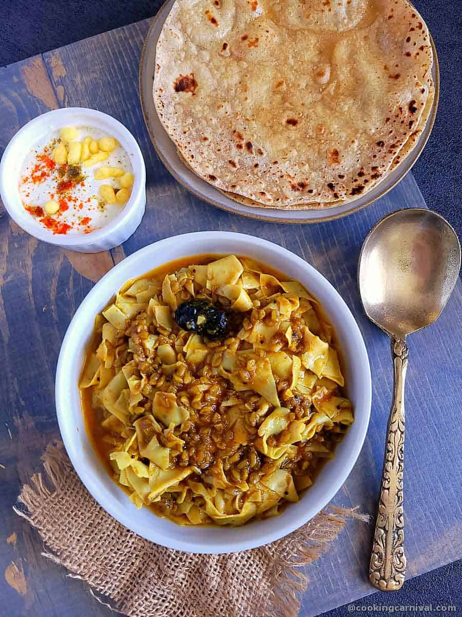 Methi papad nu shaak with roti and raita