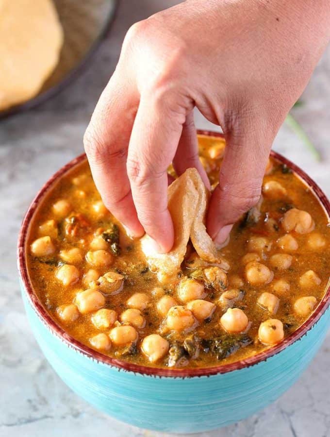 how to cook chickpea in instant pot, what to make with chickpeas, easy dinner recipe, easy lunch idea, chana masala, channa masala recipe, chole masala recipe, choley recipe, authentic chana masala recipe