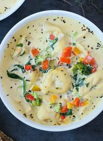 Instant Pot Vegetable Tortellini Soup in a bowl