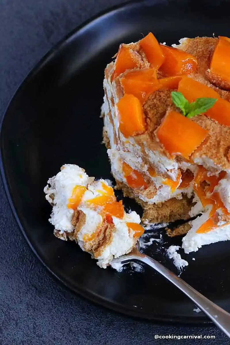 Showing inner texture of mango float