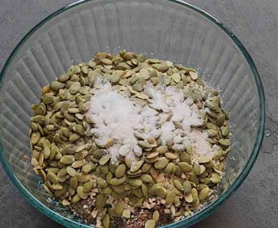 sesame, sunflower, pumpkin, hemp seeds and salt mixed with flex seeds and chia seeds.