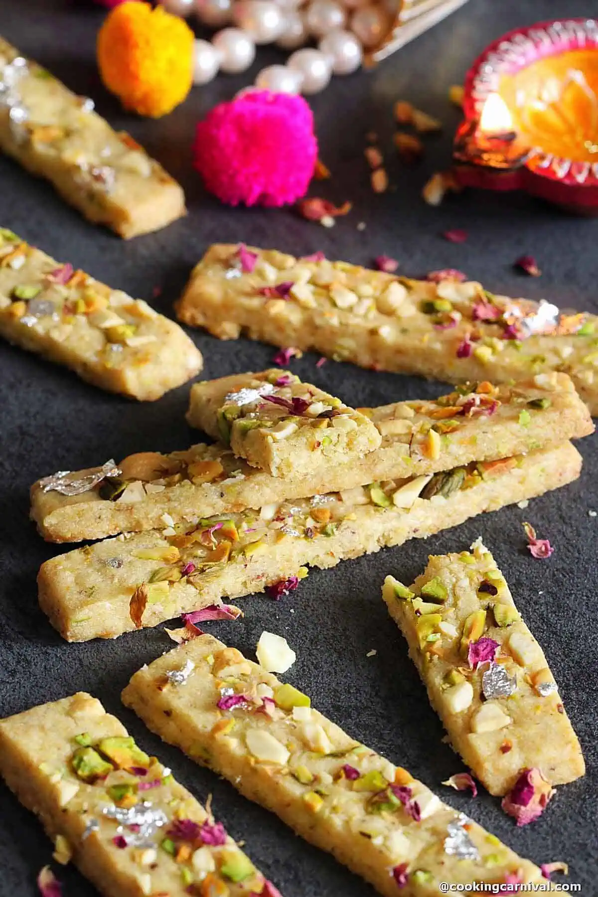 Showing inner texture of gijiya cookies.