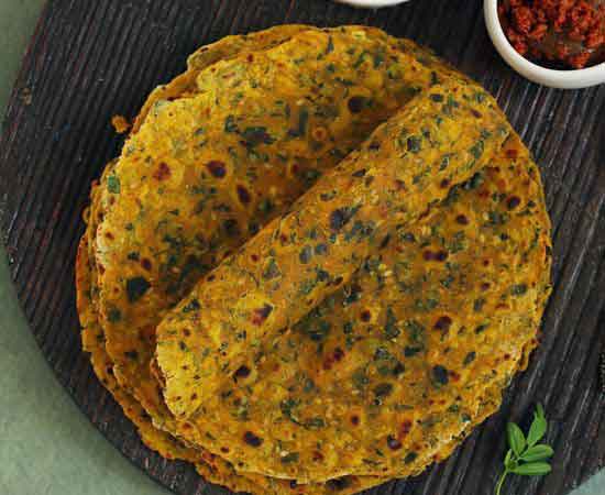 multigrain moringa thepla.