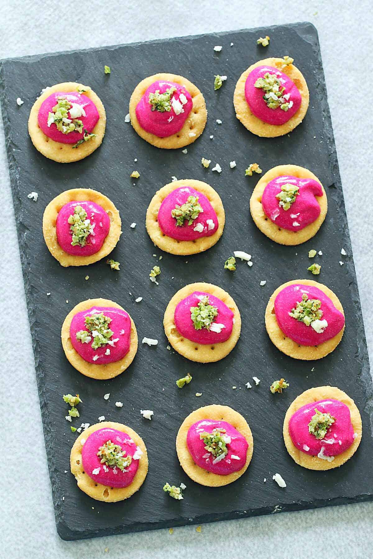 Beet paneer dip with thecha served on papdi